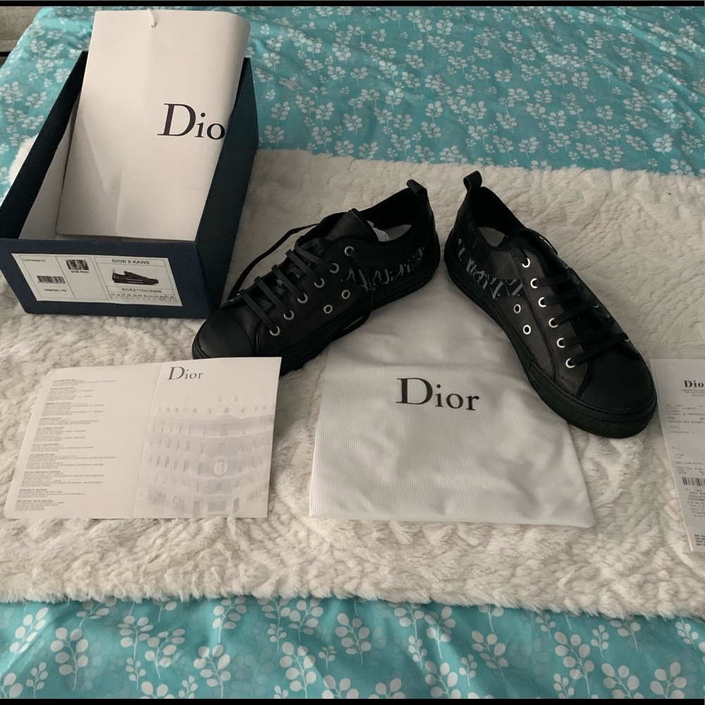 Dior’s B 23 Canvas sneakers